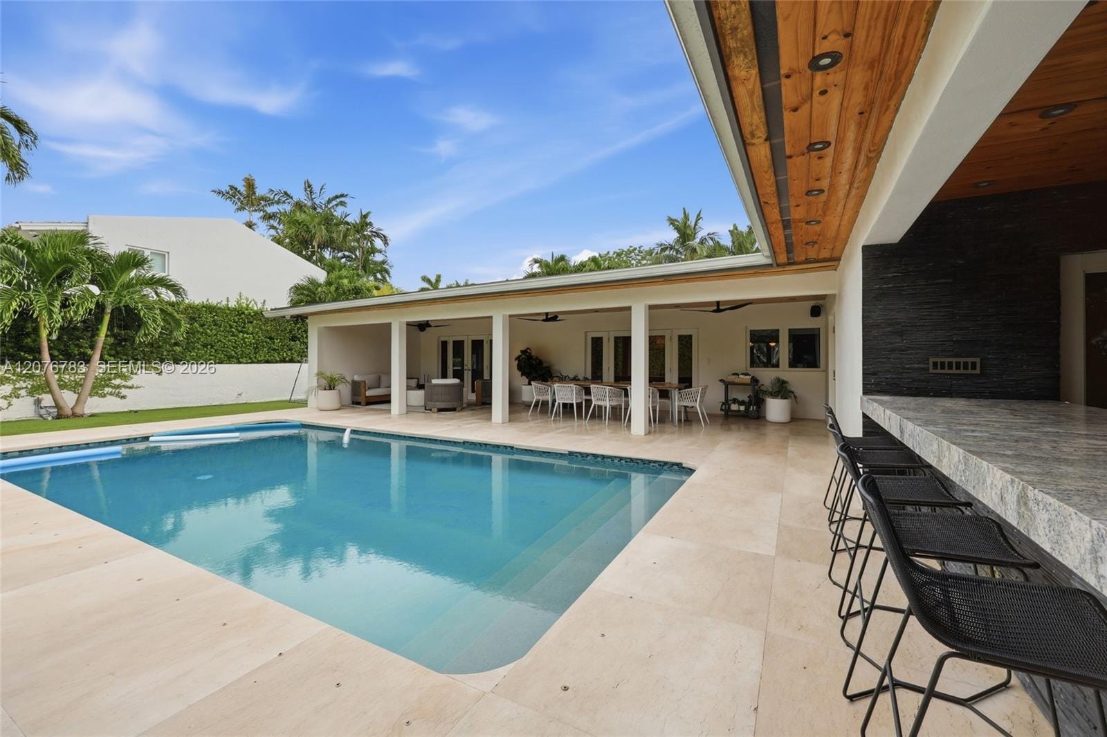 571 S Mashta Drive, Key Biscayne, FL 33149 photo 3