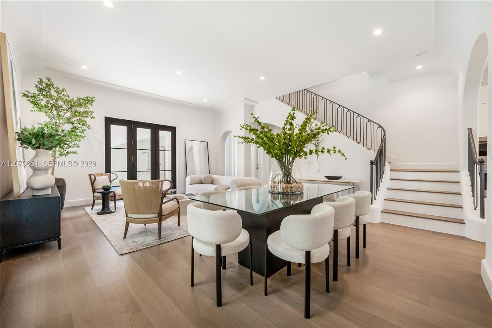 550 Malaga Avenue Villa 1 — photo 8