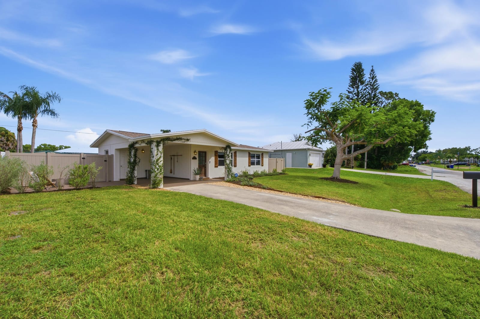 1803 SE Lafayette Street, Stuart, FL 34997 photo 2