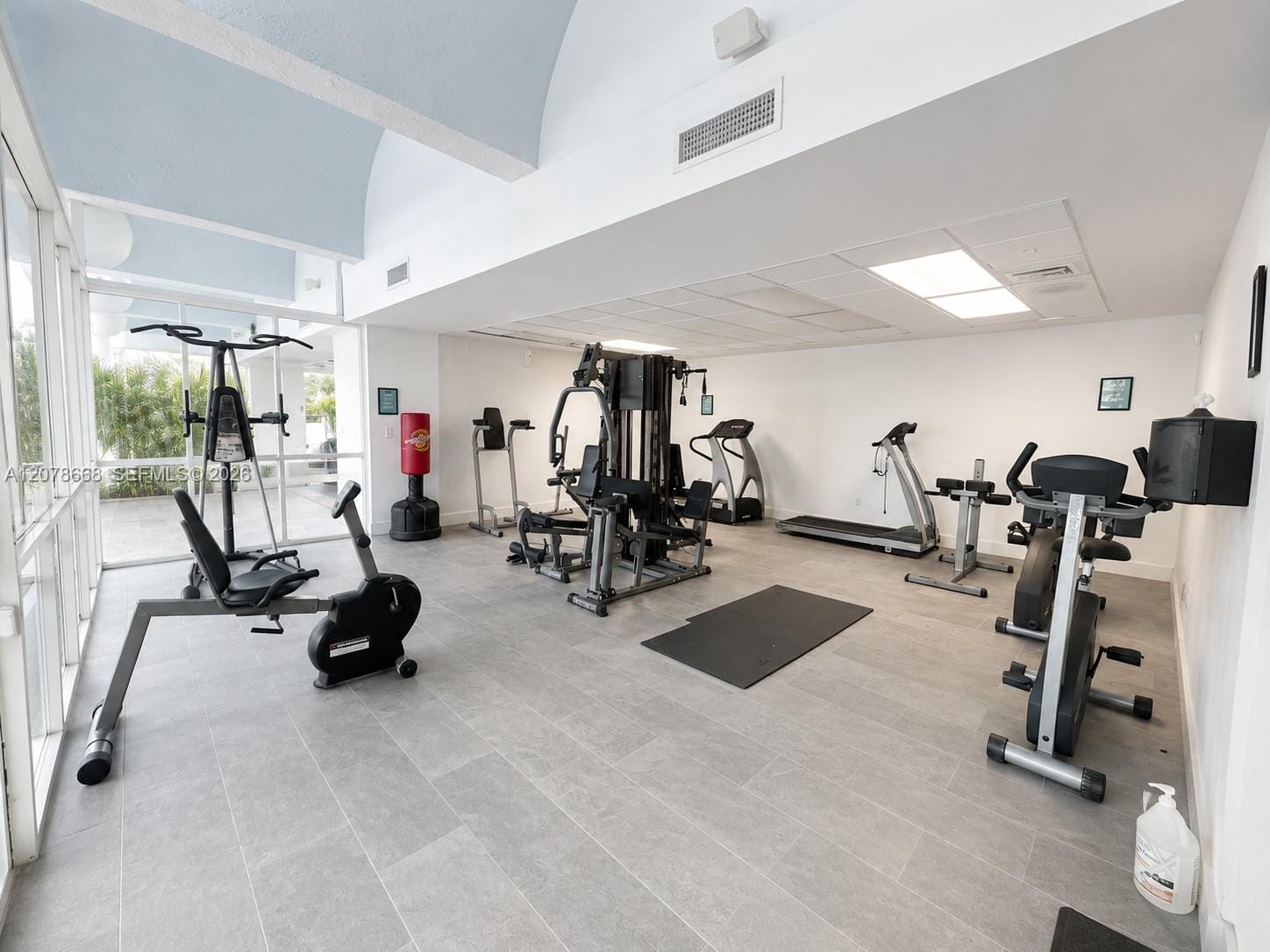 486 NW 165th St Road B-301, Miami, FL 33169 photo 13