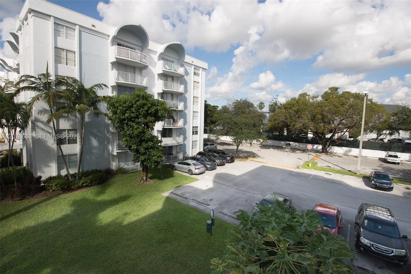 486 NW 165th St Road B-301, Miami, FL 33169 photo 20