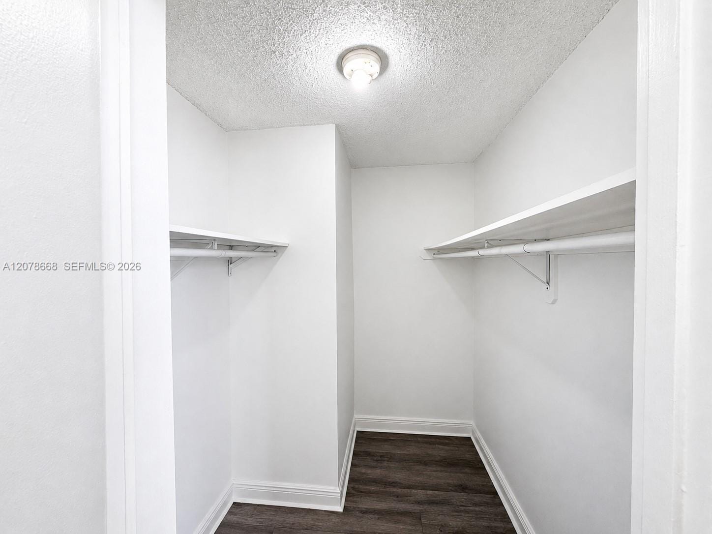 486 NW 165th St Road B-301, Miami, FL 33169 photo 9