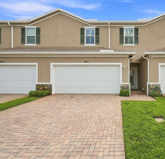 953 NE Trailside Run, sold in ZIP 34983, Port St Lucie, FL