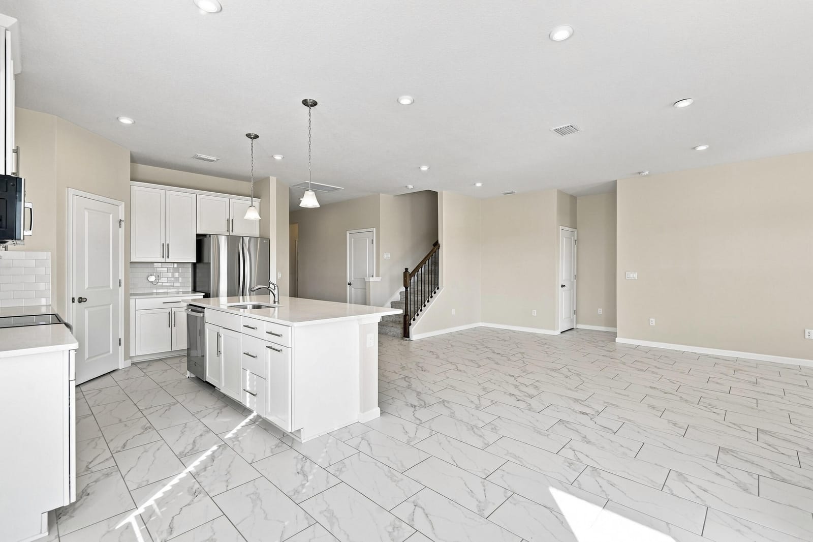 10579 SW VASARI Way — photo 8