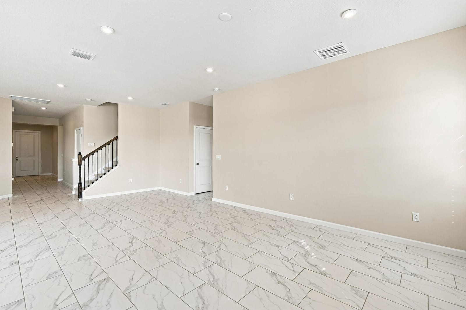 10579 SW VASARI Way — photo 10