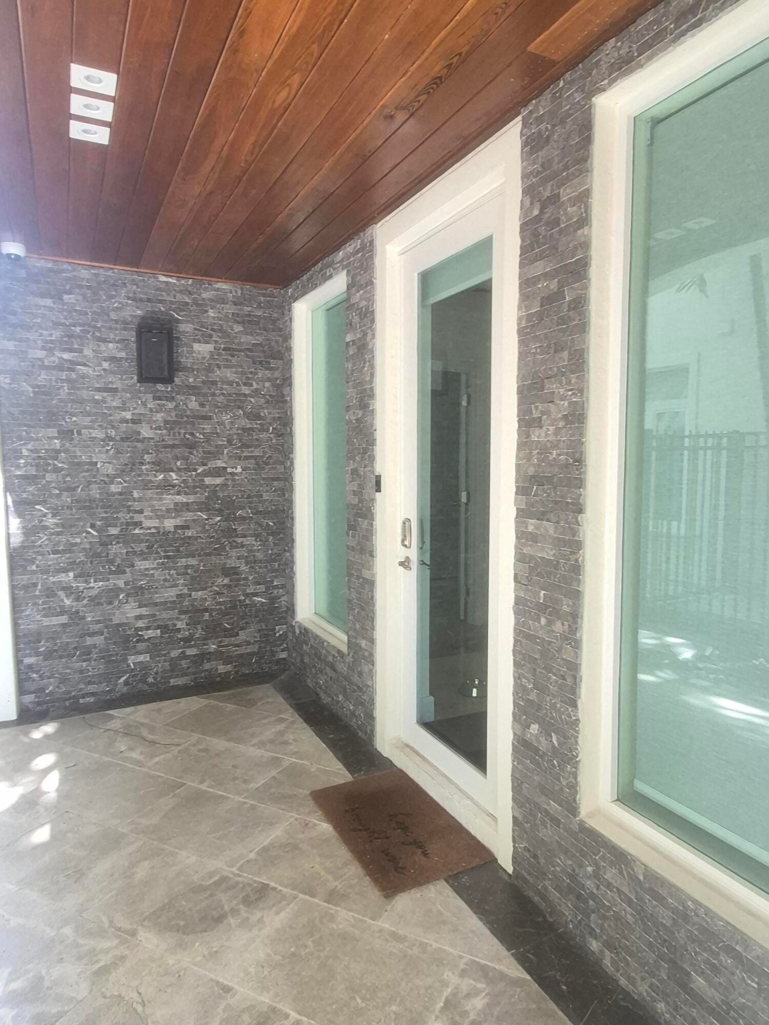 71 Isle Of Venice Drive 71