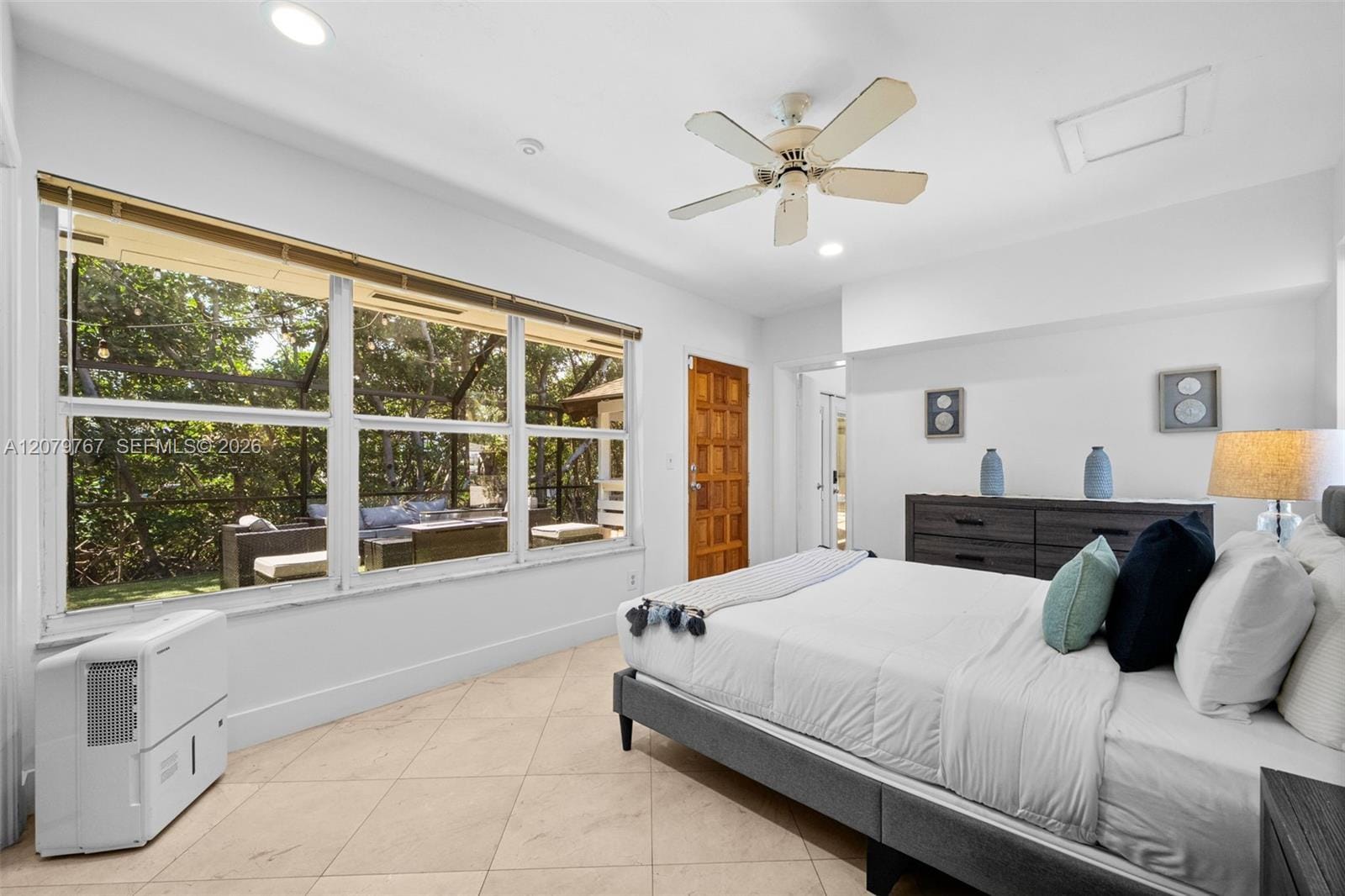 19860 NE 24th Court, Miami, FL 33180 photo 3