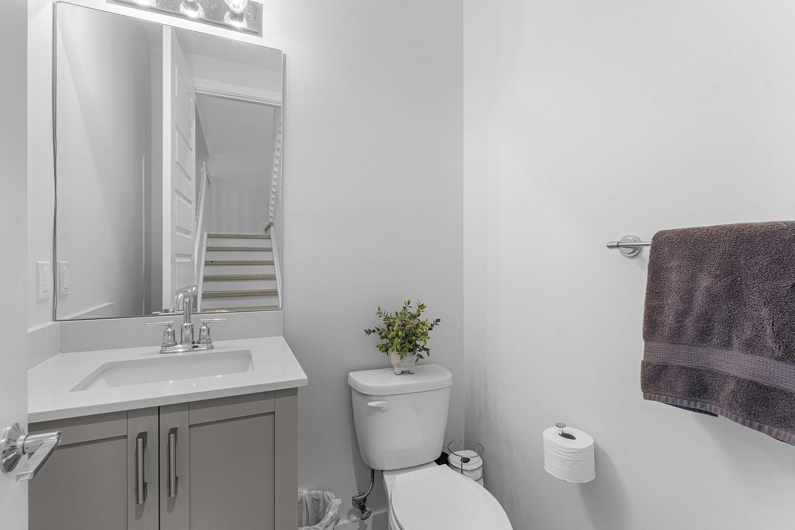 610 Pioneer Way — photo 7