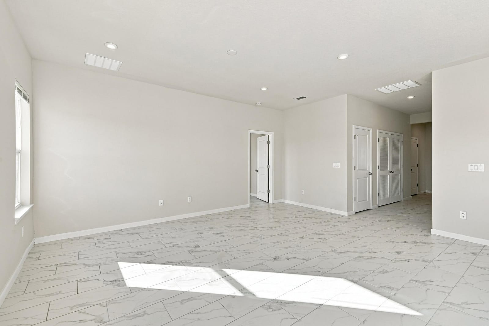 10597 SW VASARI Way — photo 7