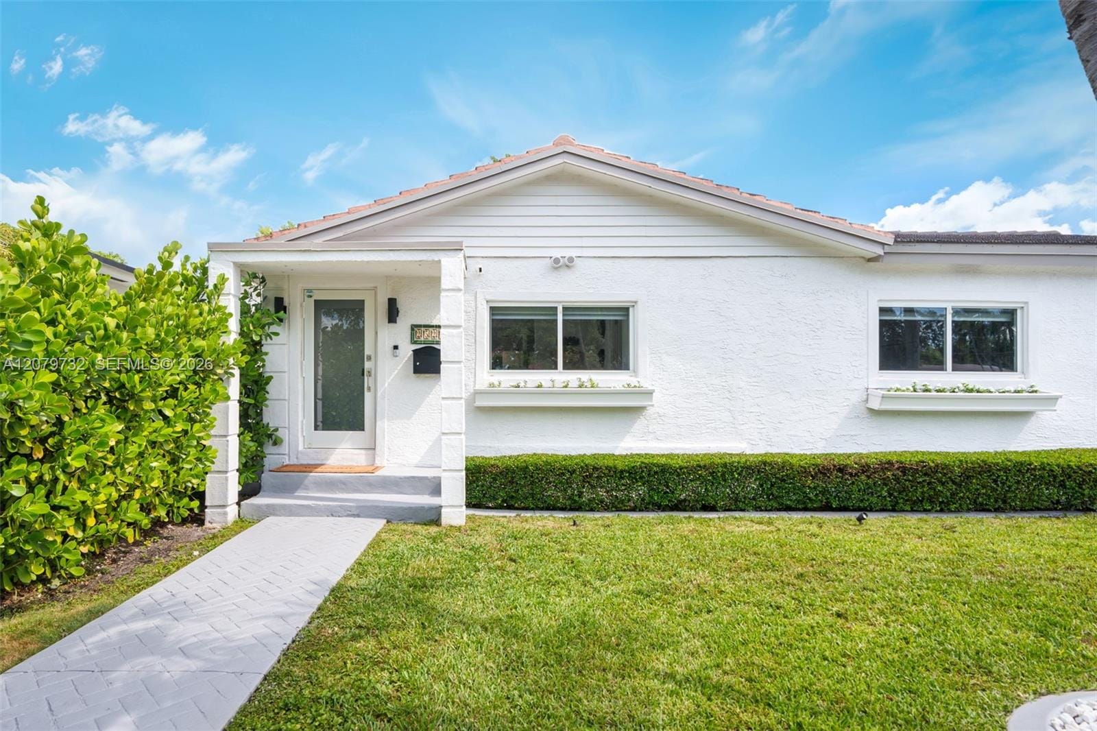 2521 SW 25th Terrace, Miami, FL 33133 photo 2