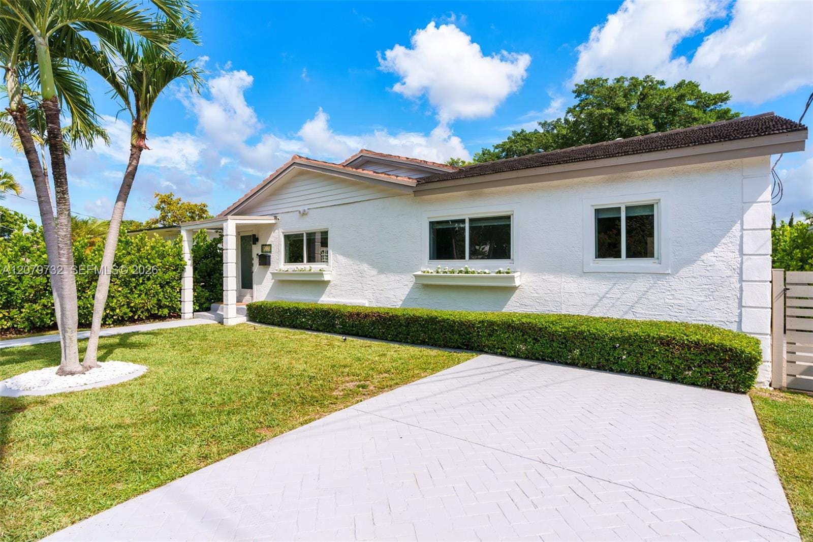2521 SW 25th Terrace, Miami, FL 33133 photo 3