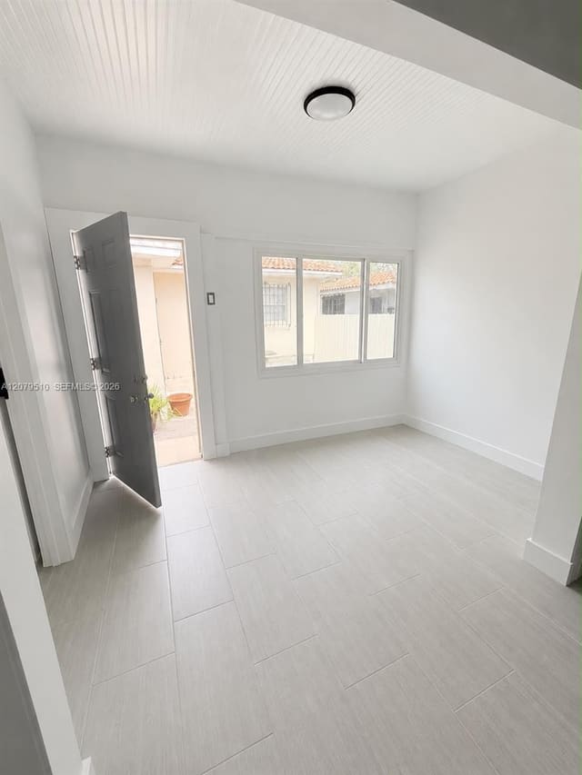 1154 NW 34th Avenue 1, Miami, FL 33125