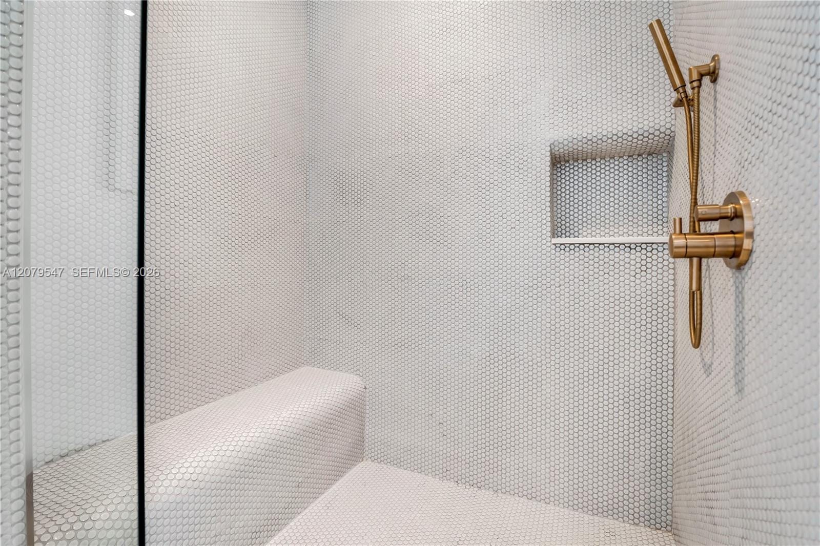 2655 S Bayshore Drive 1406 — photo 3