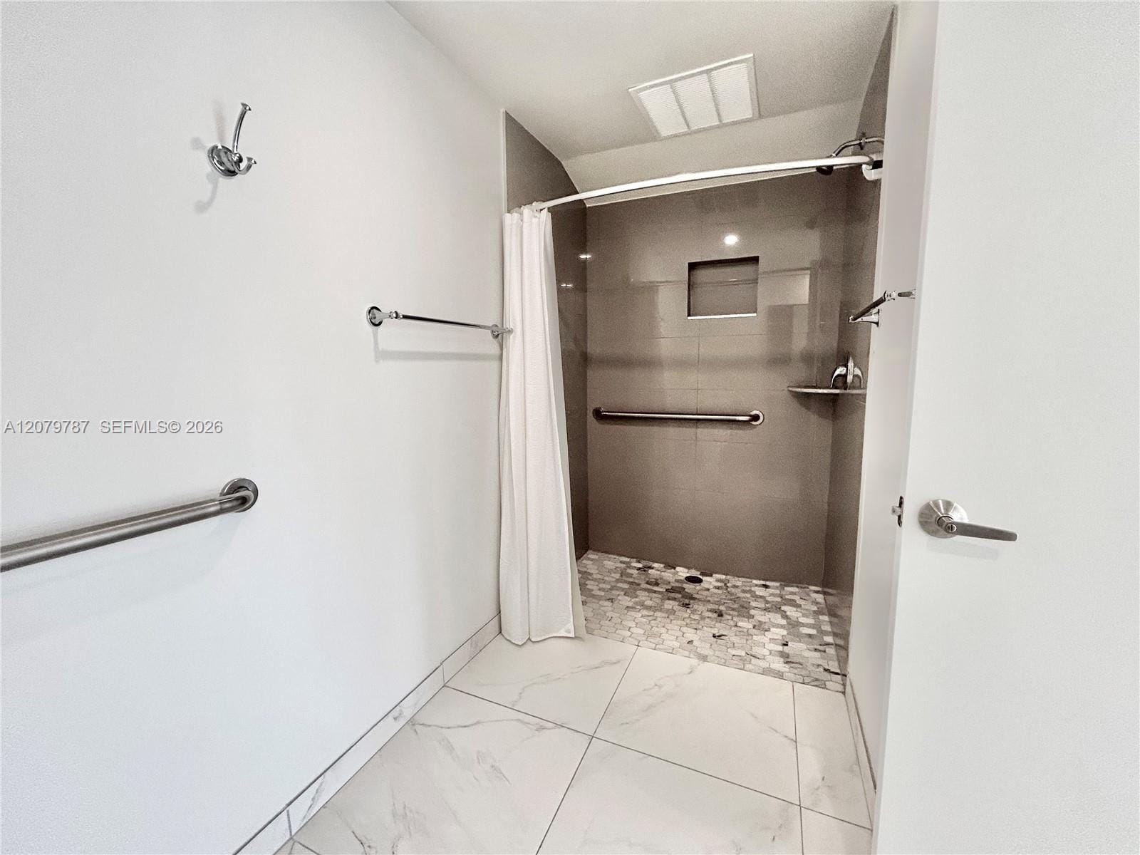 836 SW 2nd Street 404 — photo 11