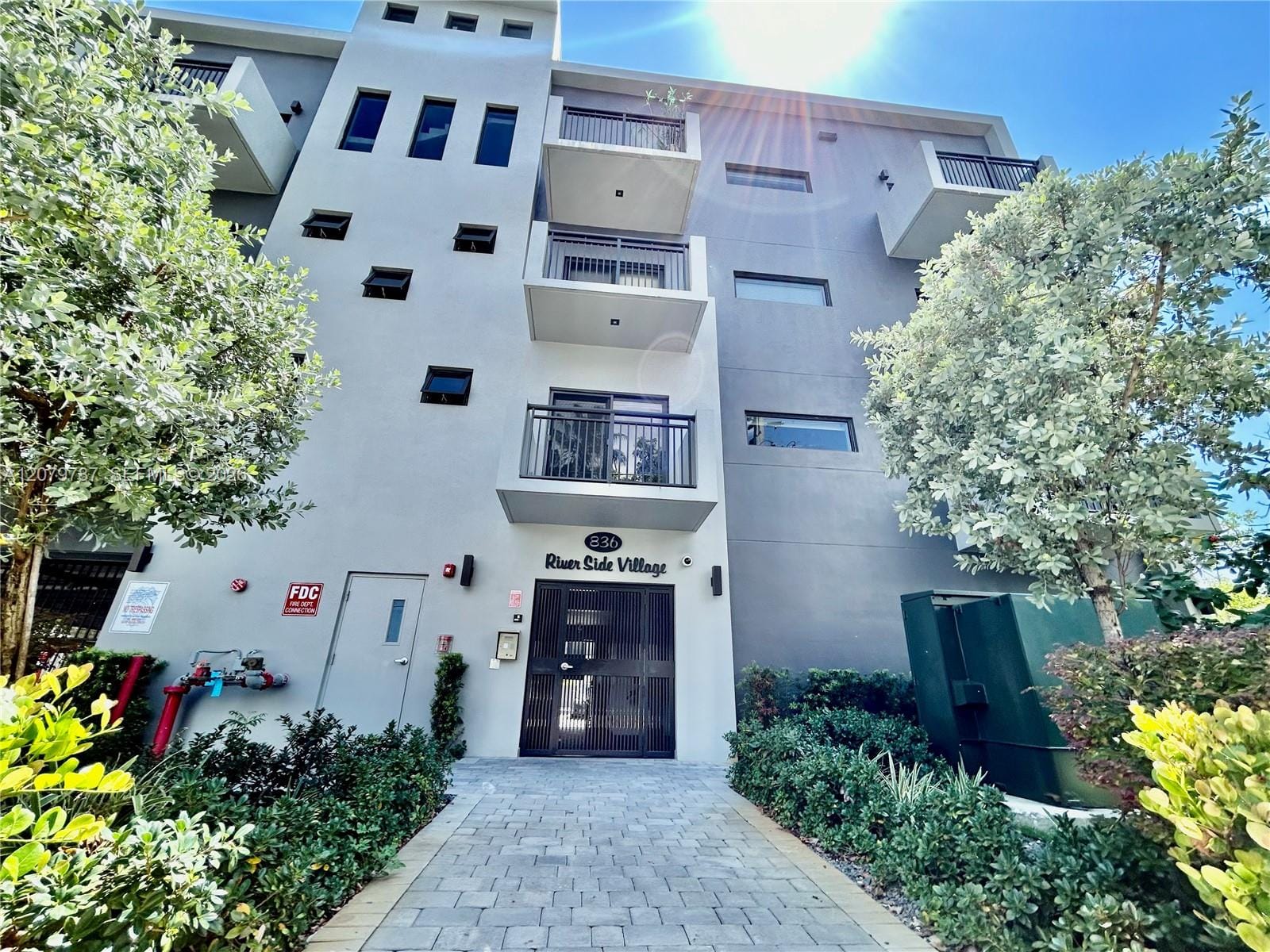 836 SW 2nd Street 404, Miami, FL 33130 photo 30