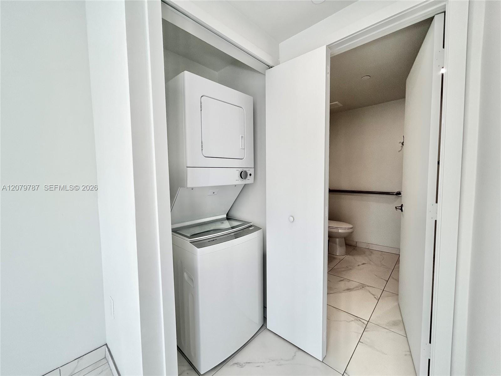 836 SW 2nd Street 404 — photo 9