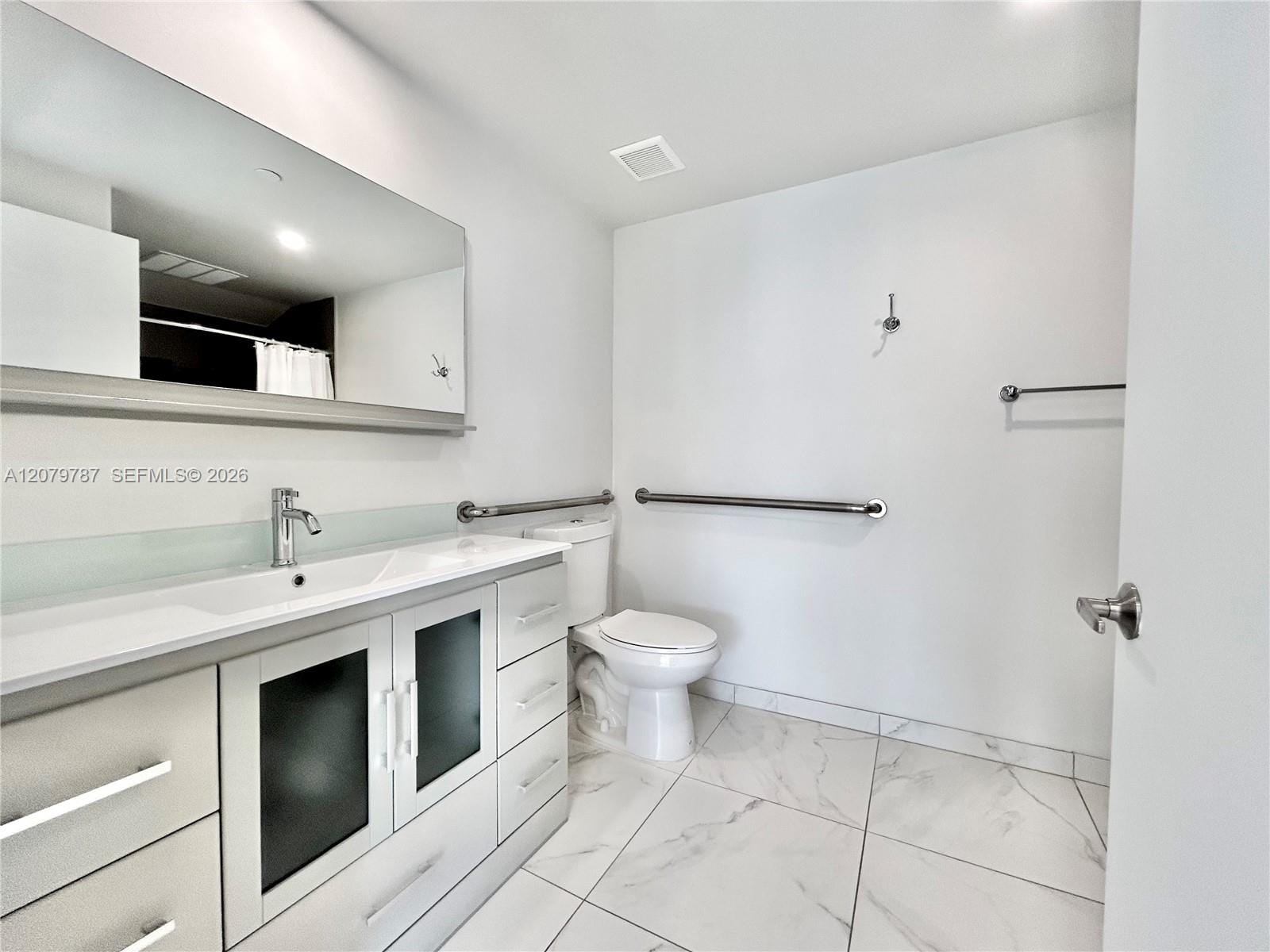 836 SW 2nd Street 404 — photo 10