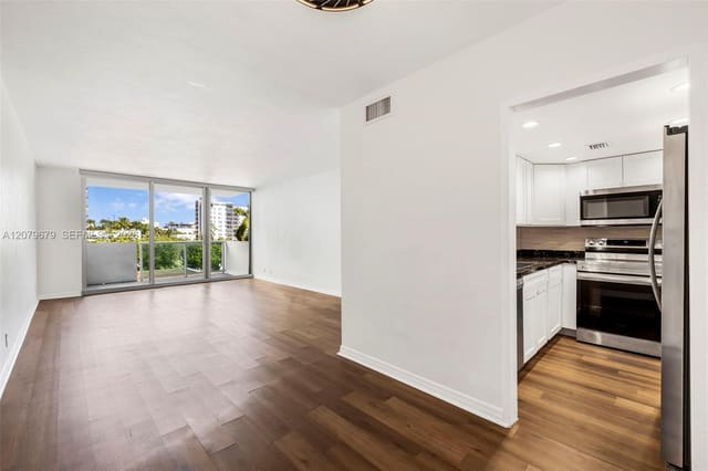1200 West Avenue 317, Miami Beach, FL 33139