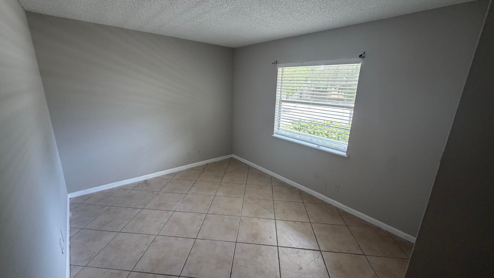 4741 NW 3RD Terrace, Deerfield Beach, FL 33064