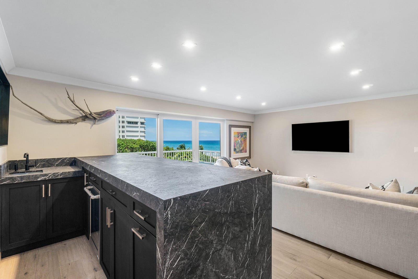 600 S Ocean Boulevard 407 — photo 2