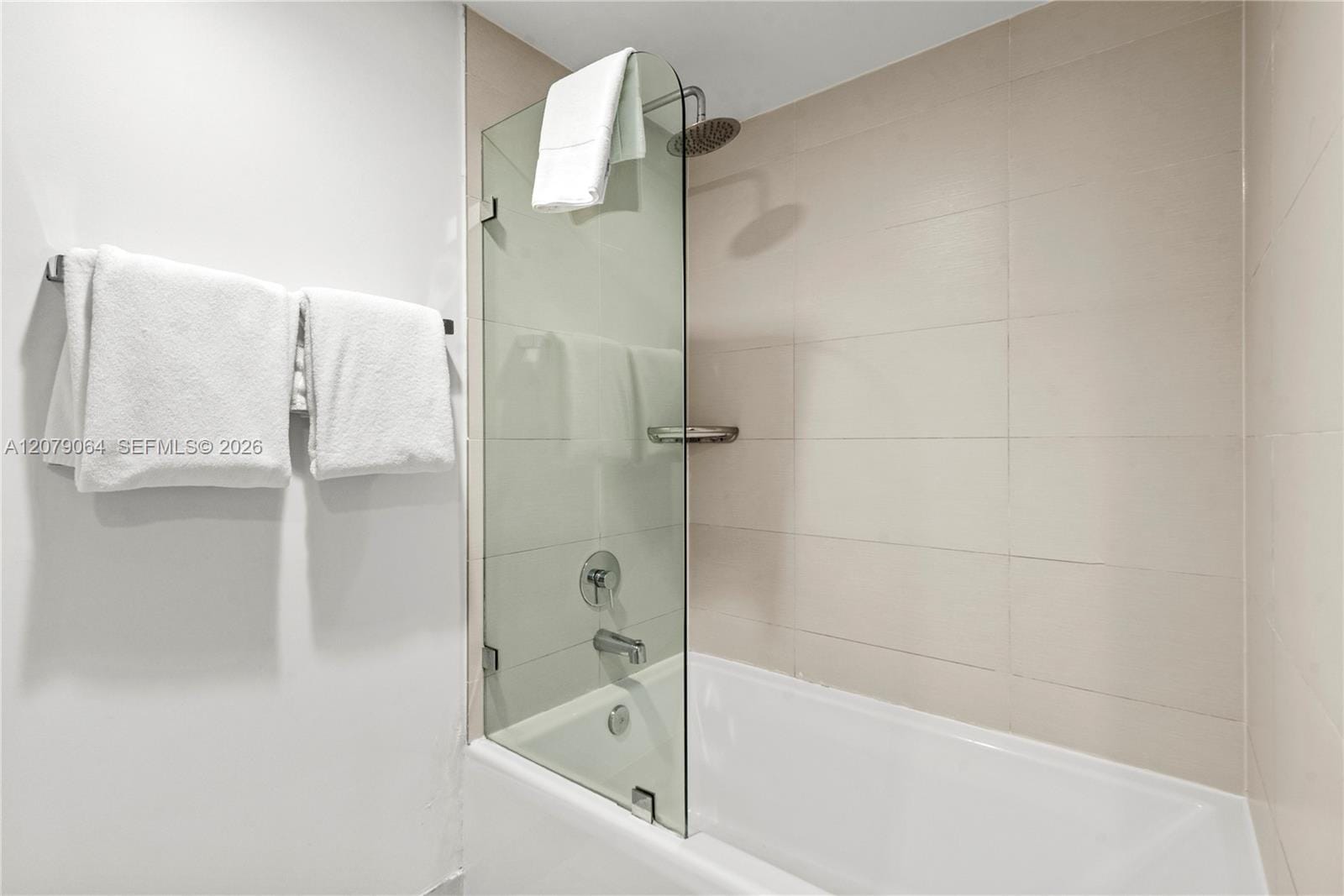 2602 E Hallandale Beach Boulevard R1806 — photo 4