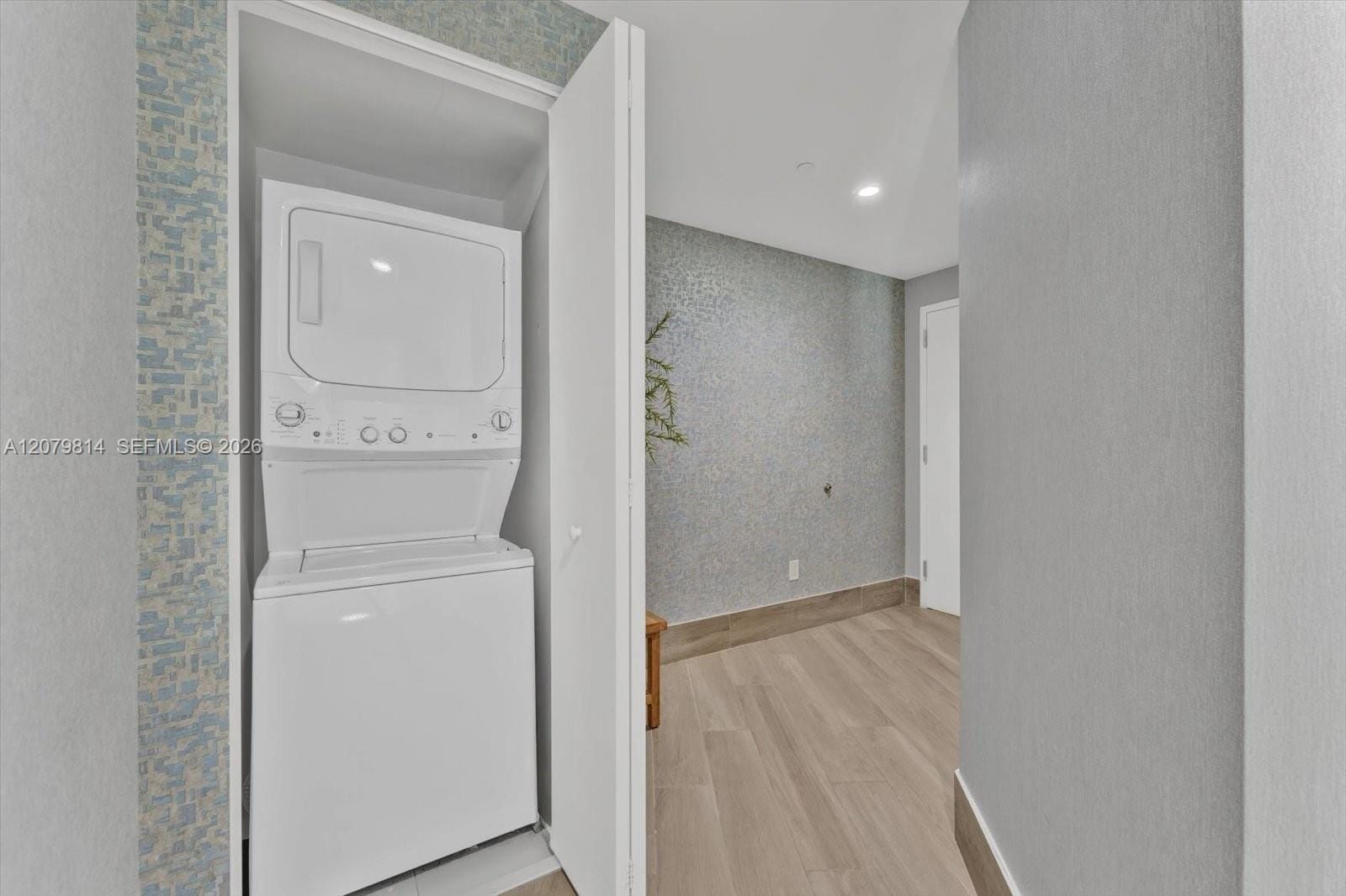 501 NE 31st Street 2006 — photo 3