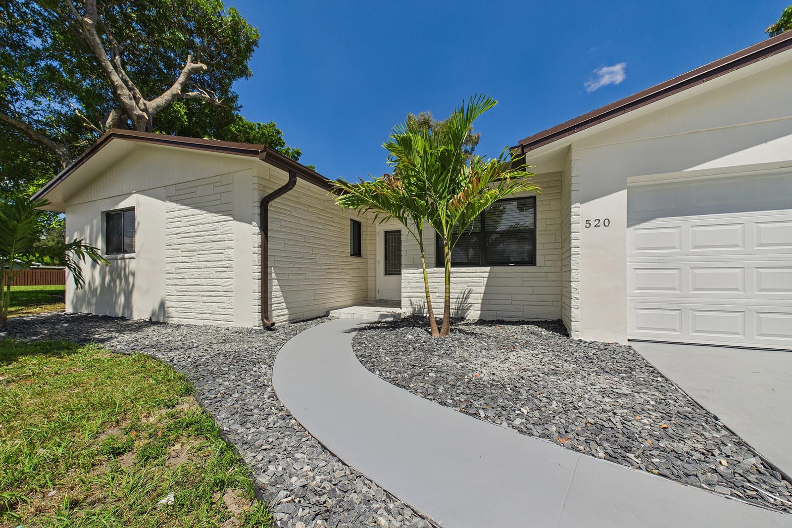 520 NW 43RD Avenue, Plantation, FL 33317 photo 2