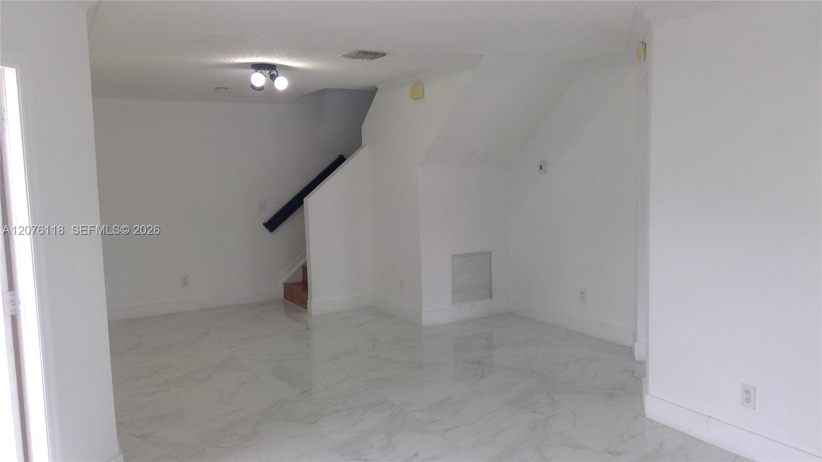 12602 SW 54th Street 0 — photo 5