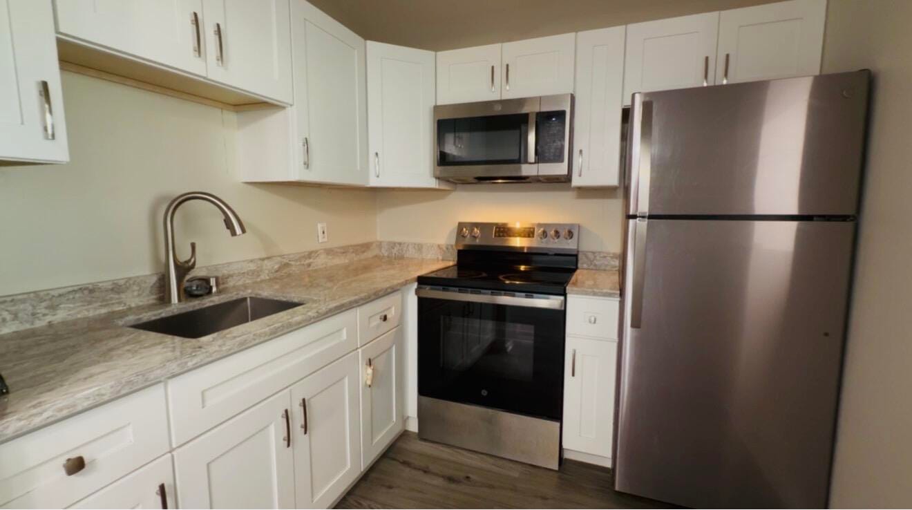 43 Easthampton B — photo 6
