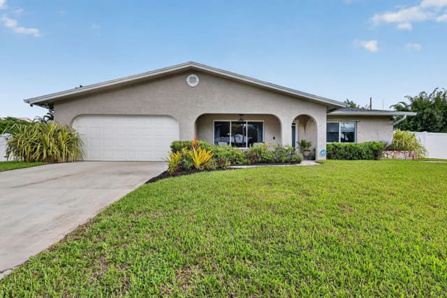2381 SE Delano Road, sold in South Port St Lucie Unit 9, Port St Lucie, FL