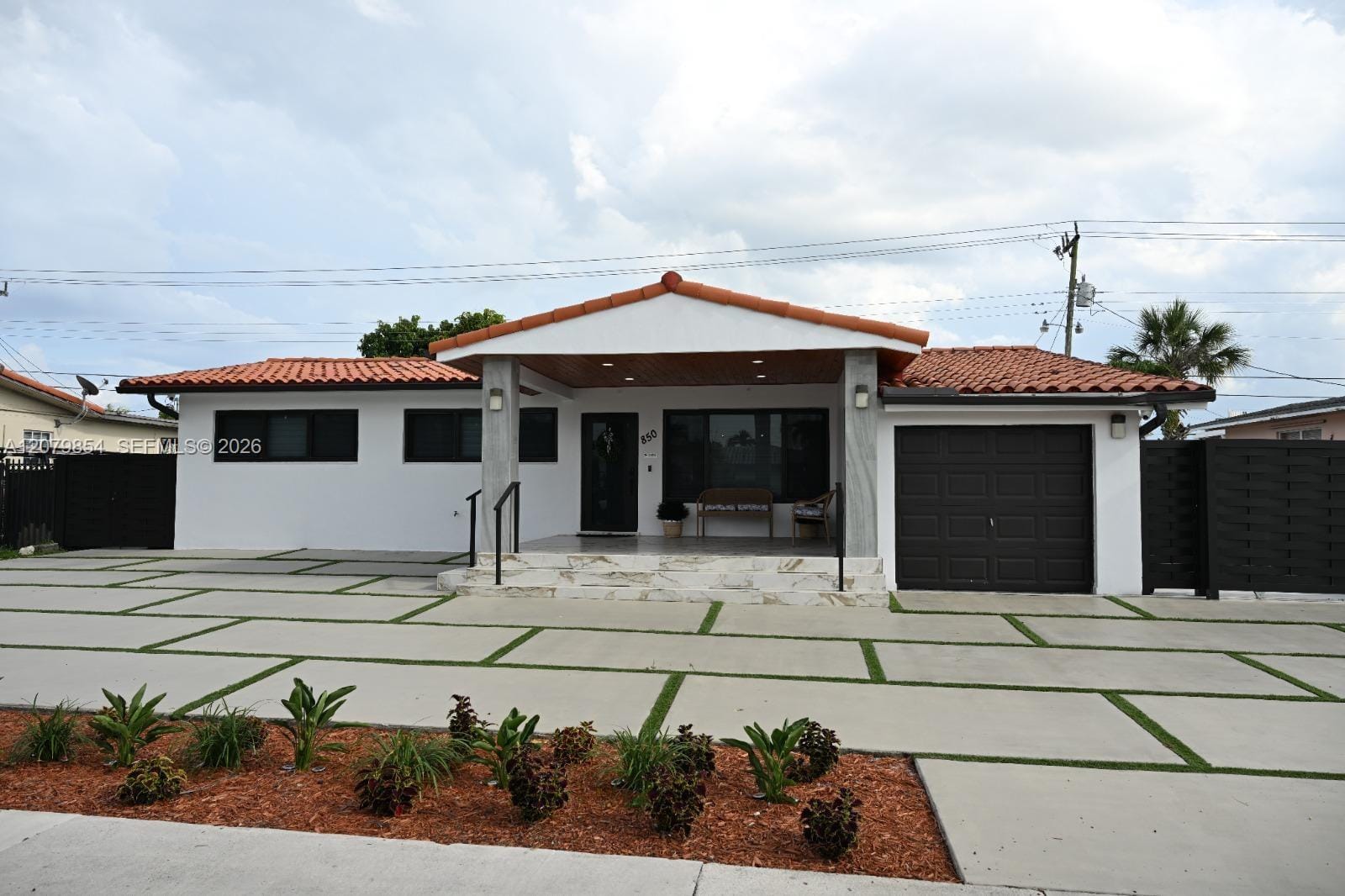 850 W 51st Place — photo 1