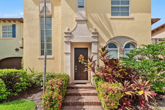 115 VIA POINCIANA Lane, Boca Raton, FL 33487
