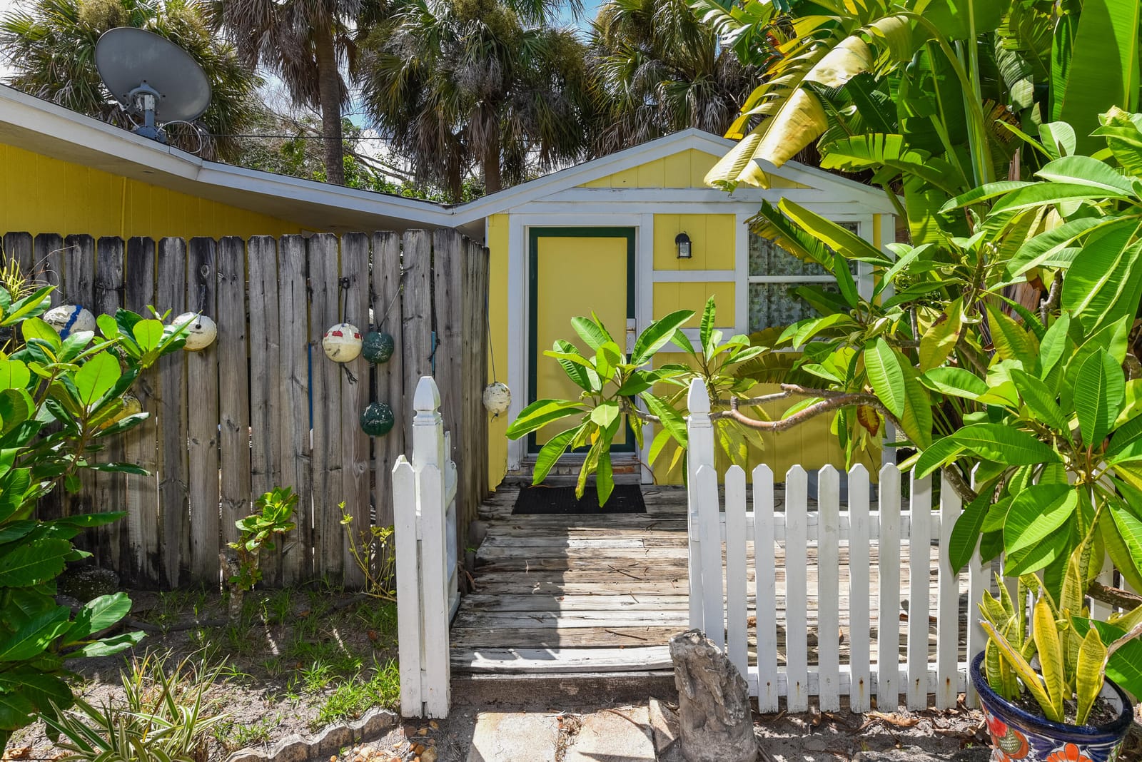 1076 NE BANYAN TREE Drive, Jensen Beach, FL 34957 photo 17