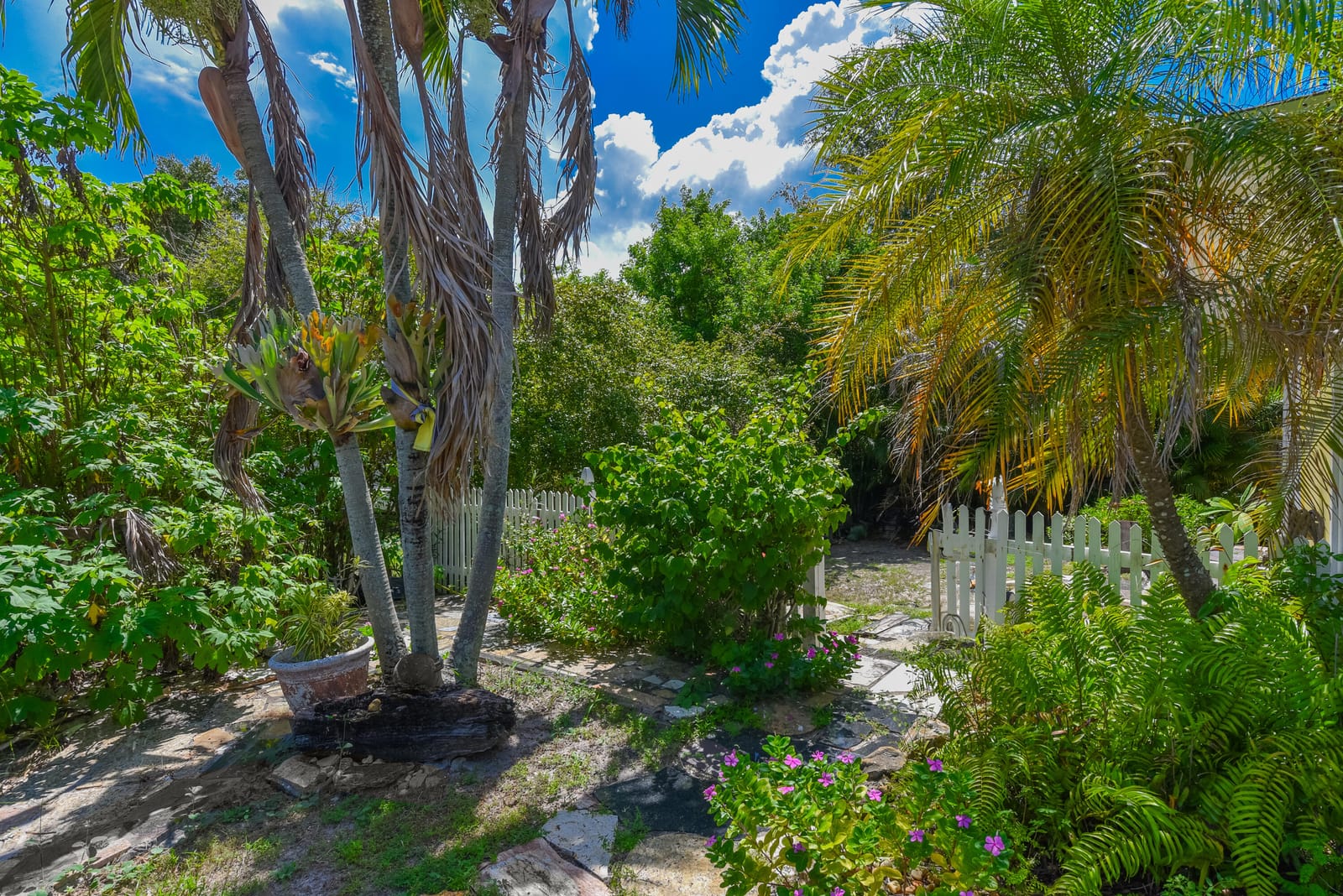 1076 NE BANYAN TREE Drive, Jensen Beach, FL 34957 photo 18