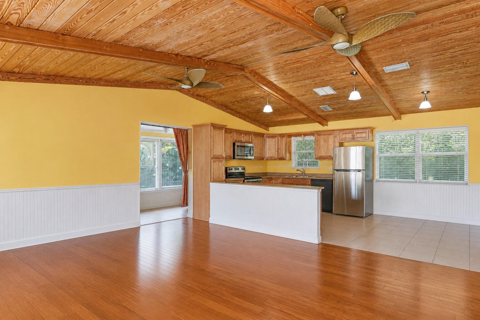 1076 NE BANYAN TREE Drive, Jensen Beach, FL 34957 photo 5