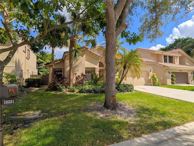 10321 NW 17th Court, Plantation, FL 33322