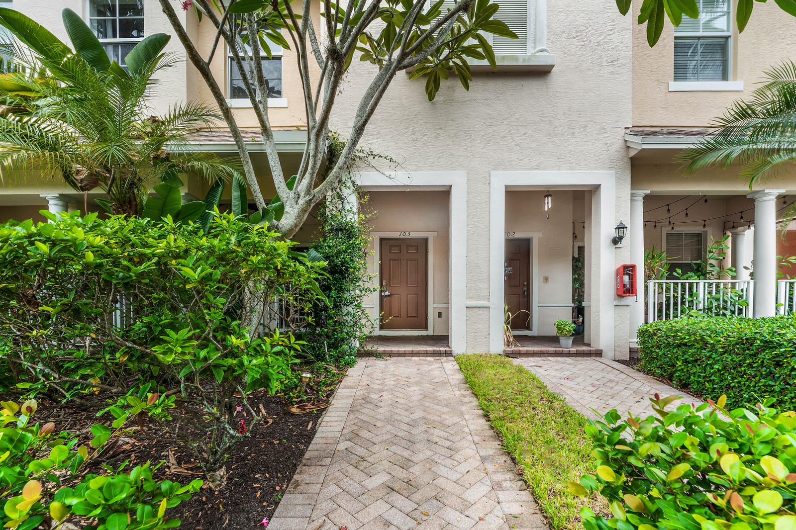 341 INDIAN CREEK Parkway 103, Jupiter, FL 33458