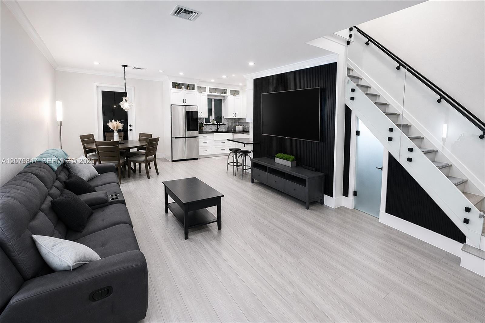 5840 SW 102nd Avenue — photo 3