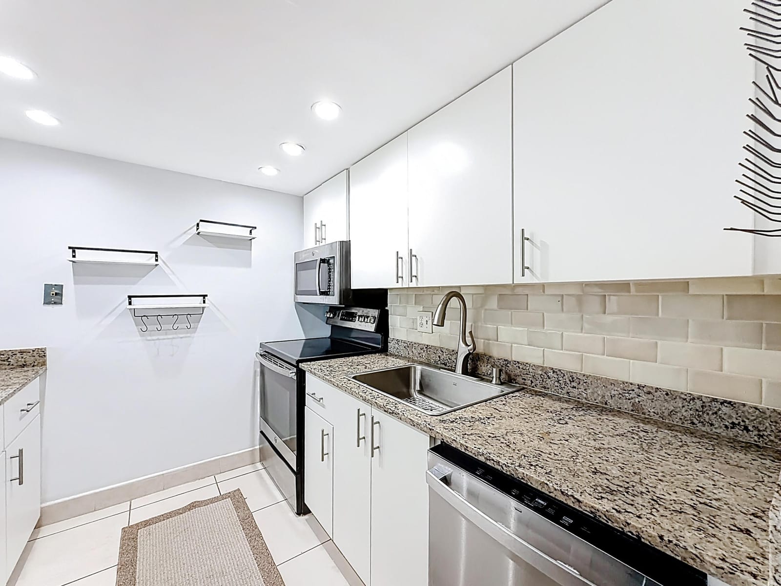 755 Dotterel Road 1411 — photo 7
