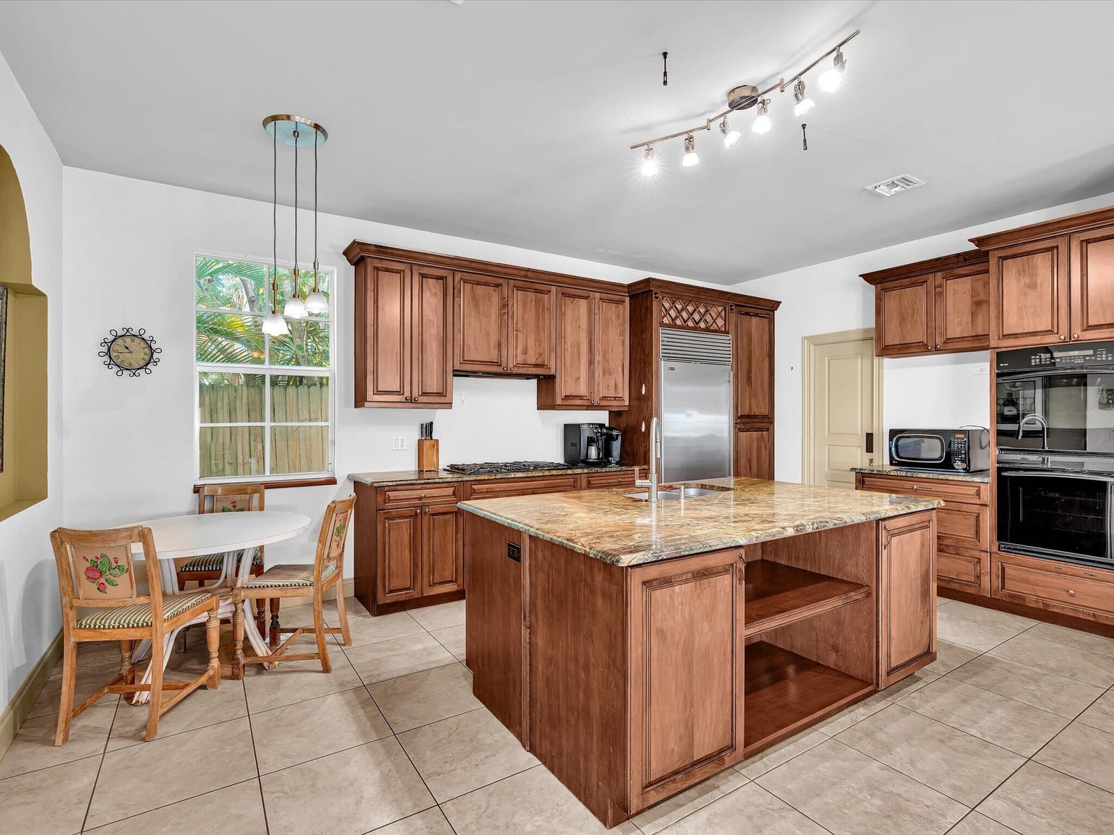 724 PARK Place, West Palm Beach, FL 33401 photo 9
