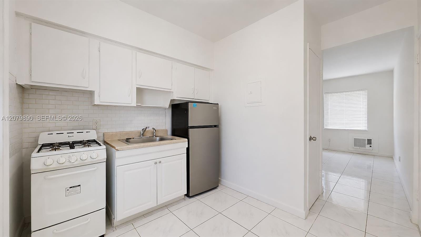 2499 SW 27th Street 3, Miami, FL 33133