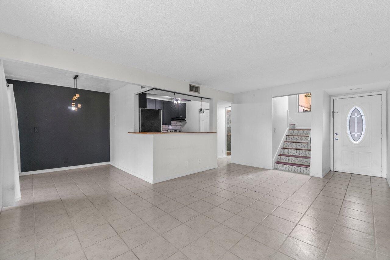 1149 NW 13th Street 5 — photo 2