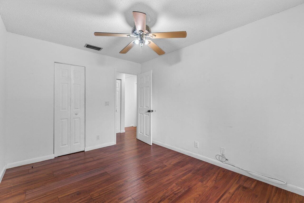1149 NW 13th Street 5 — photo 11