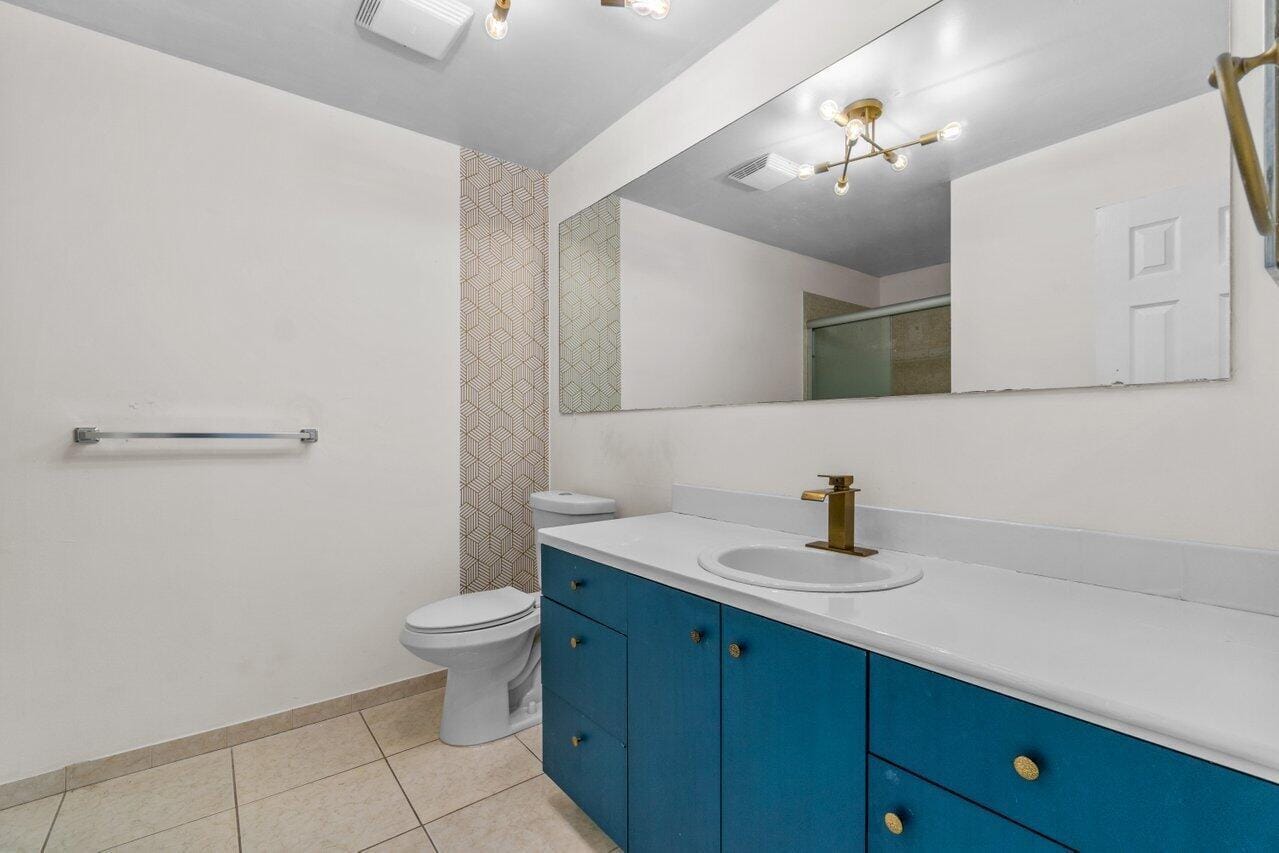 1149 NW 13th Street 5 — photo 12
