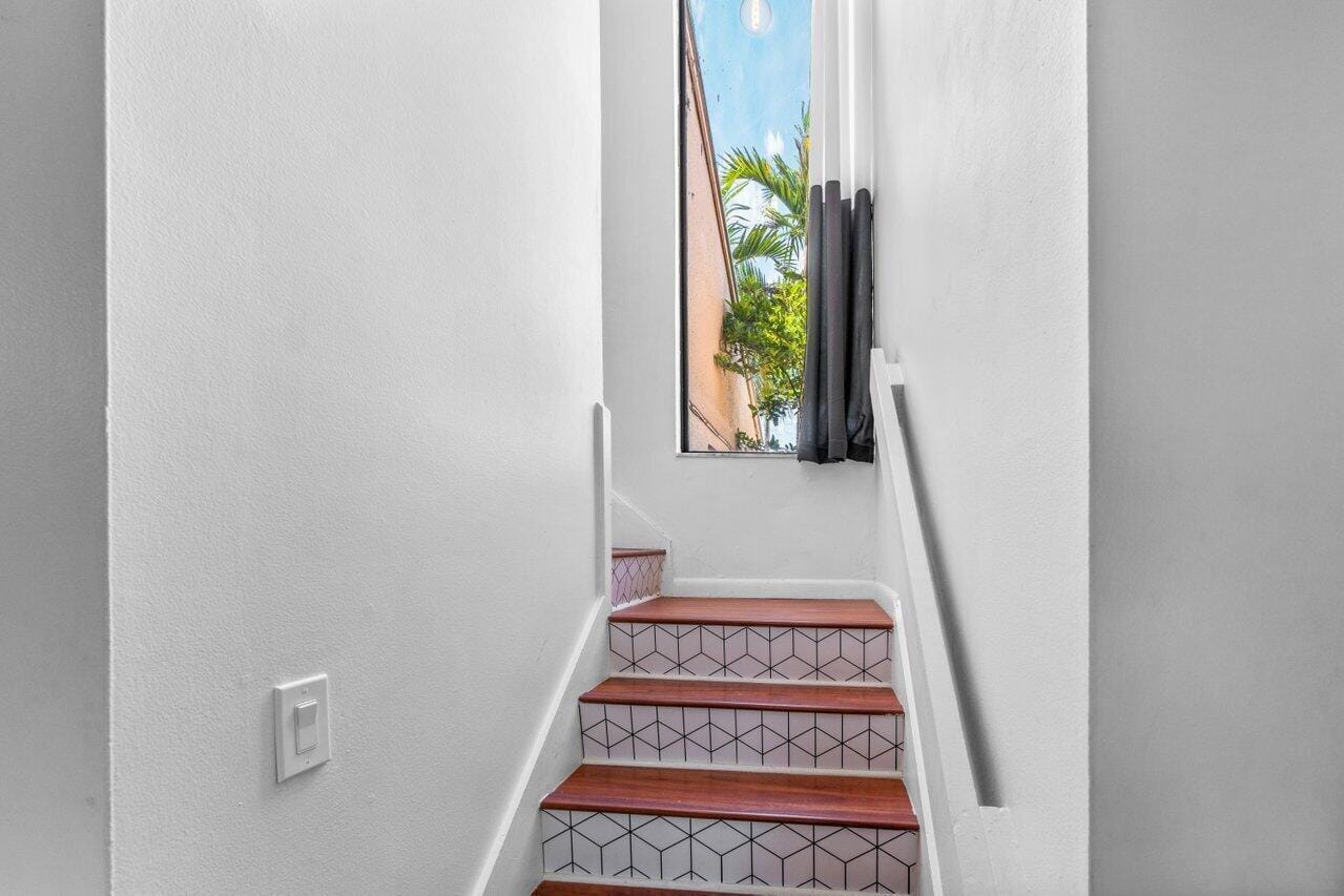 1149 NW 13th Street 5 — photo 8