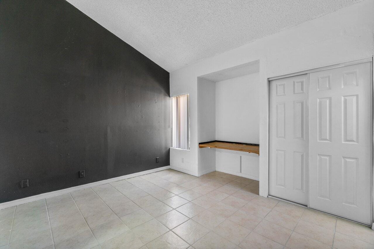 1149 NW 13th Street 5 — photo 9