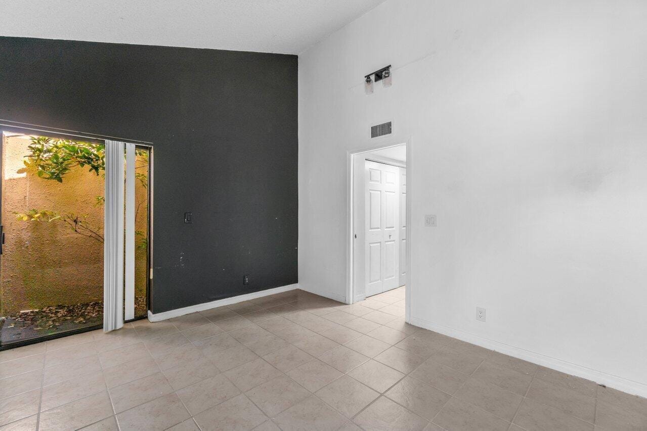 1149 NW 13th Street 5 — photo 10