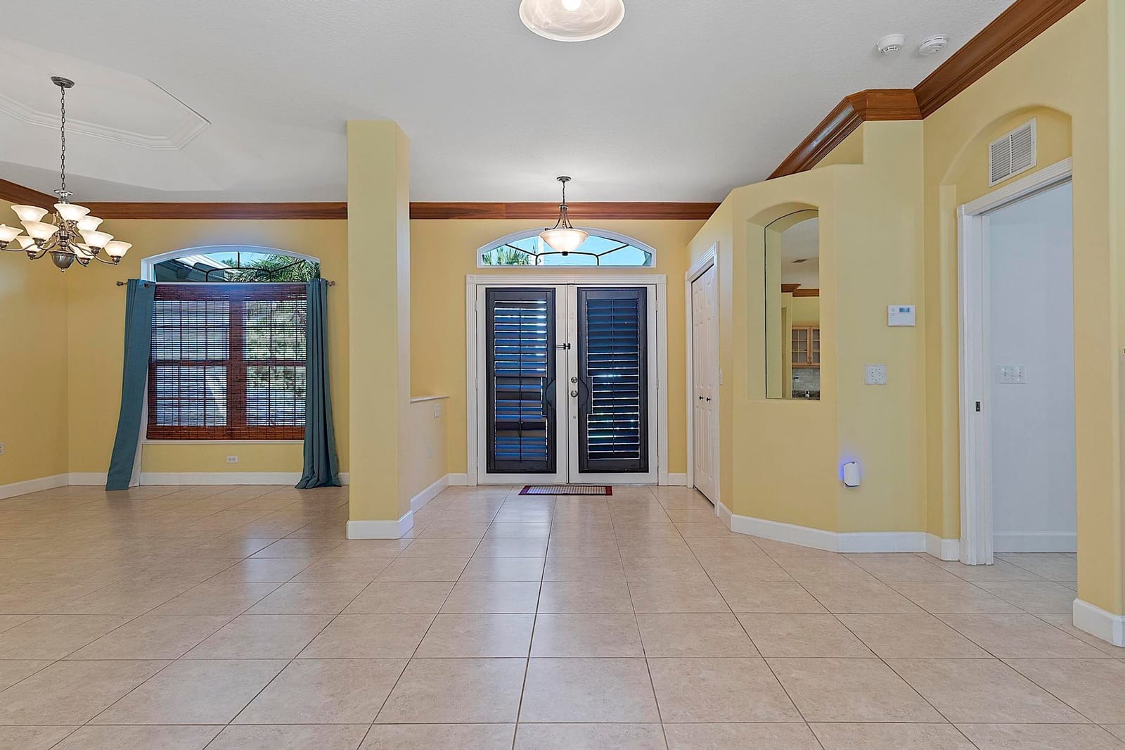 444 Rolling Hill Drive — photo 4
