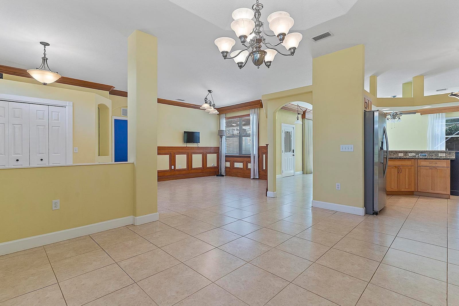 444 Rolling Hill Drive — photo 6