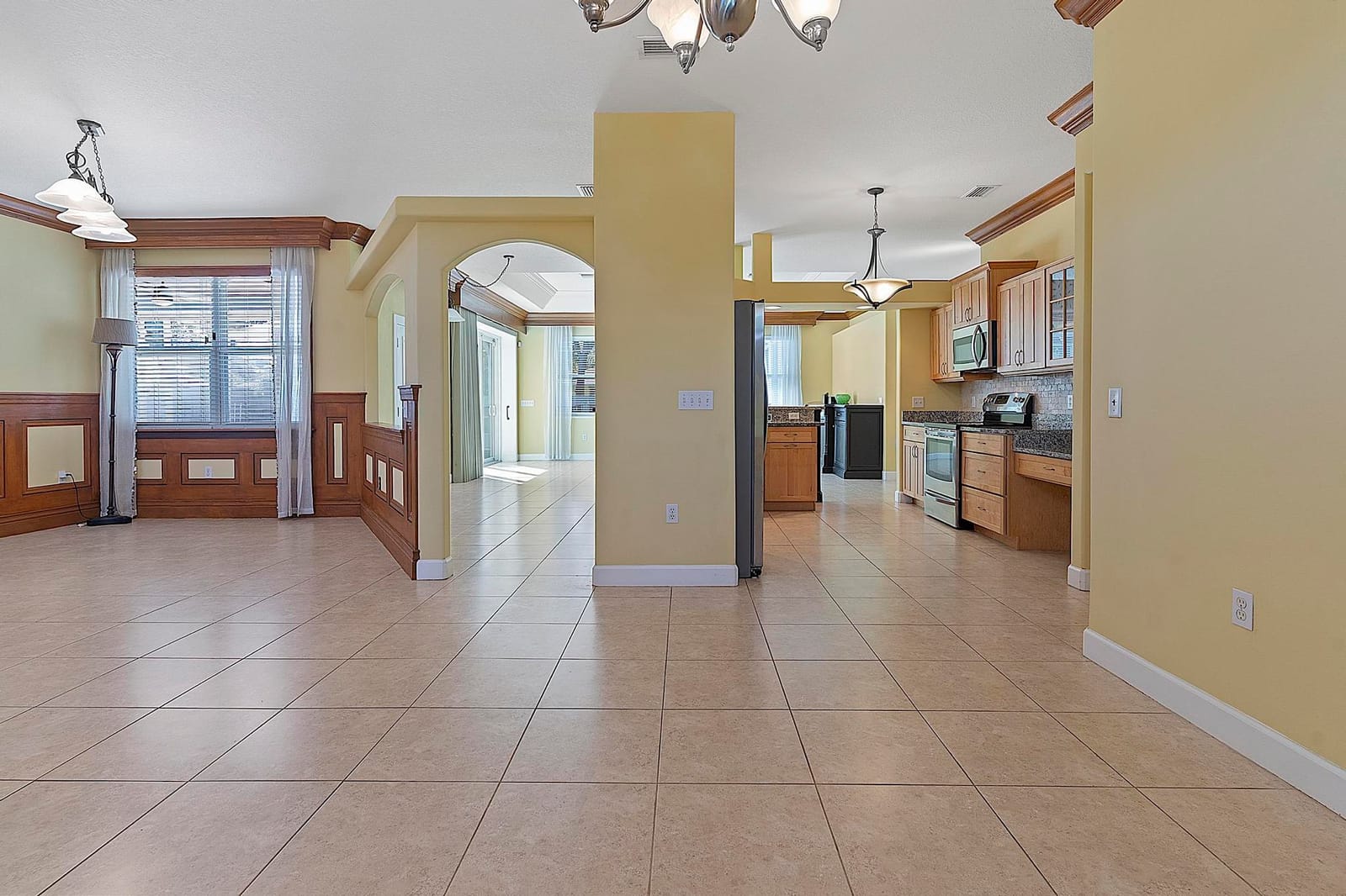 444 Rolling Hill Drive — photo 7